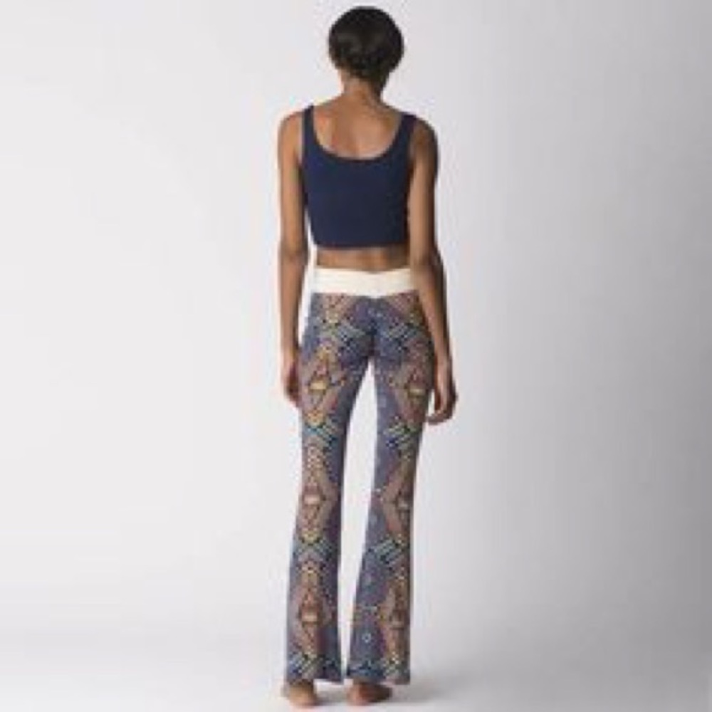ISO CUTE BOOTY LOUNGE FLARE SMALL